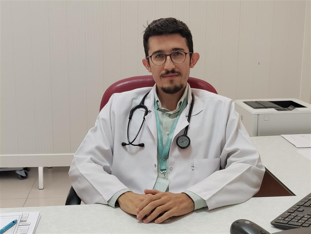 İç Hastalıkları (Dahiliye) Doktorumuz Ahmet Can ESEN Hasta Kabulüne Başlamıştır